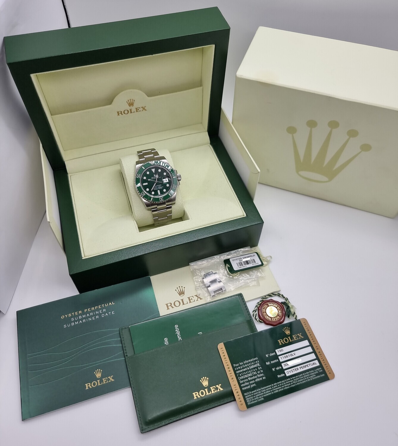 Rolex Submariner 116610LV Hulk - 2013 Full Set - Exceptional Condition