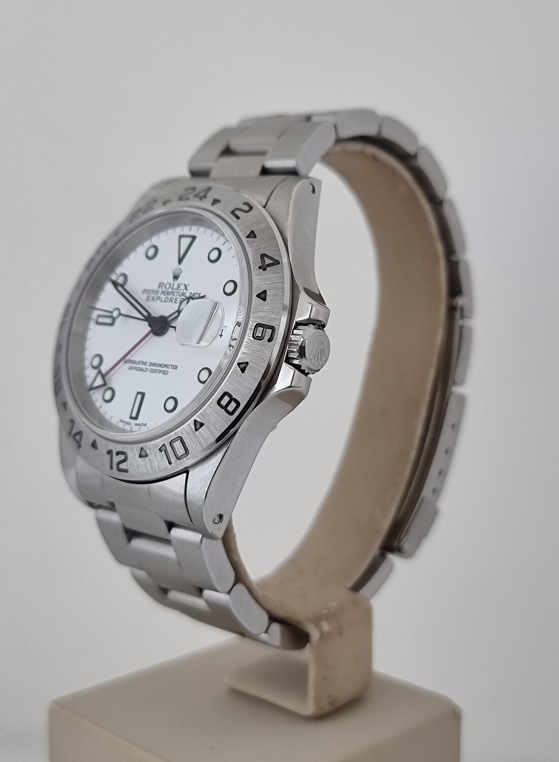Rolex Explorer II 16570 &#39;Polar&#39; Dial - 2000 Full Collectors Set