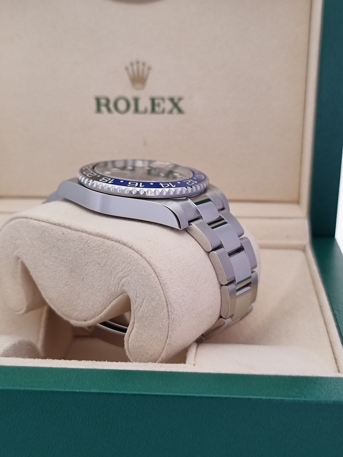Rolex GMT Master II 116710BLNR &#39;BATMAN&#39; - 2016 Full Set