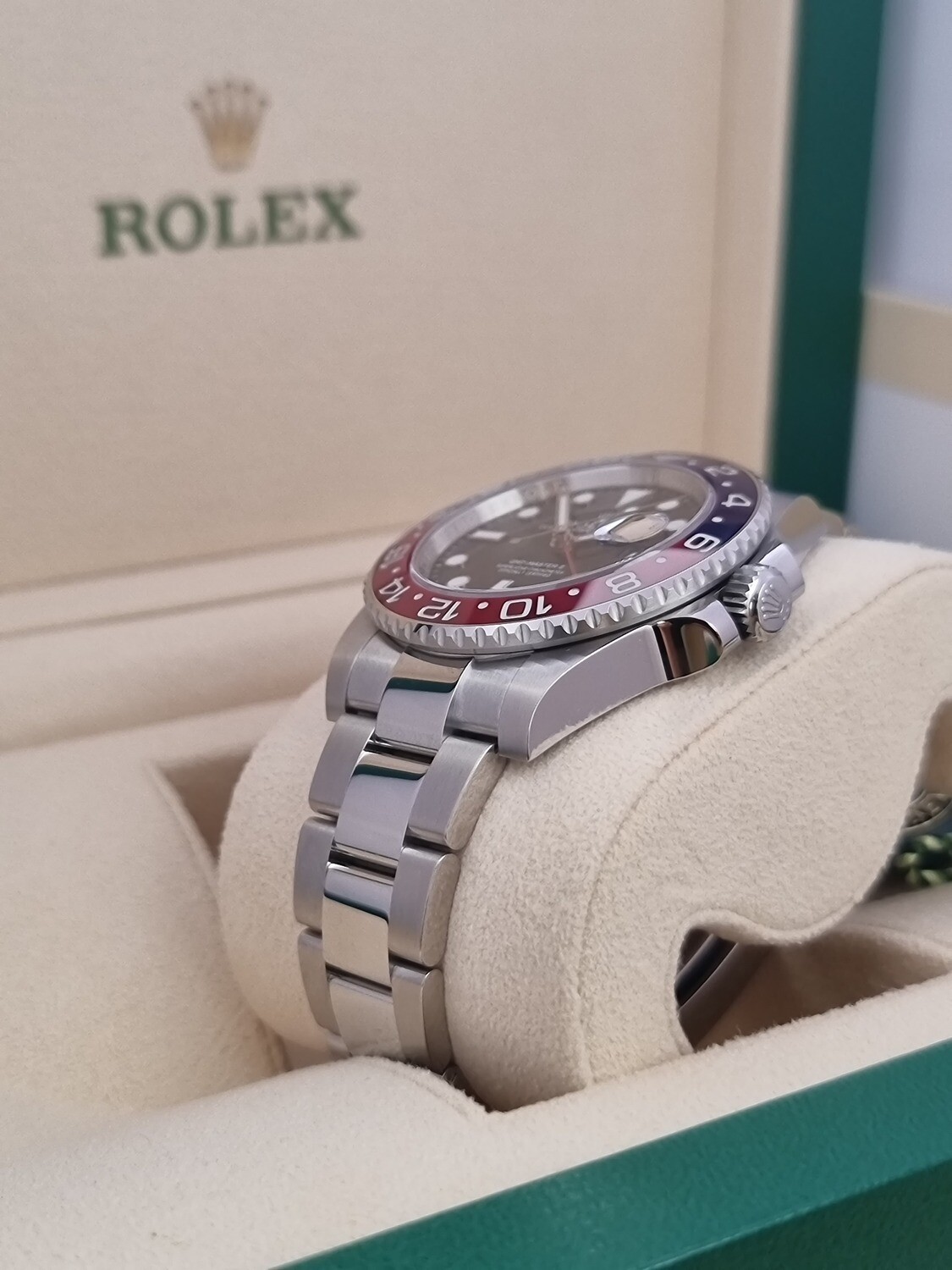 Rolex GMT Master II 126710BLRO &#39;Pepsi&#39; 2023 - Full Set - Unworn Condition