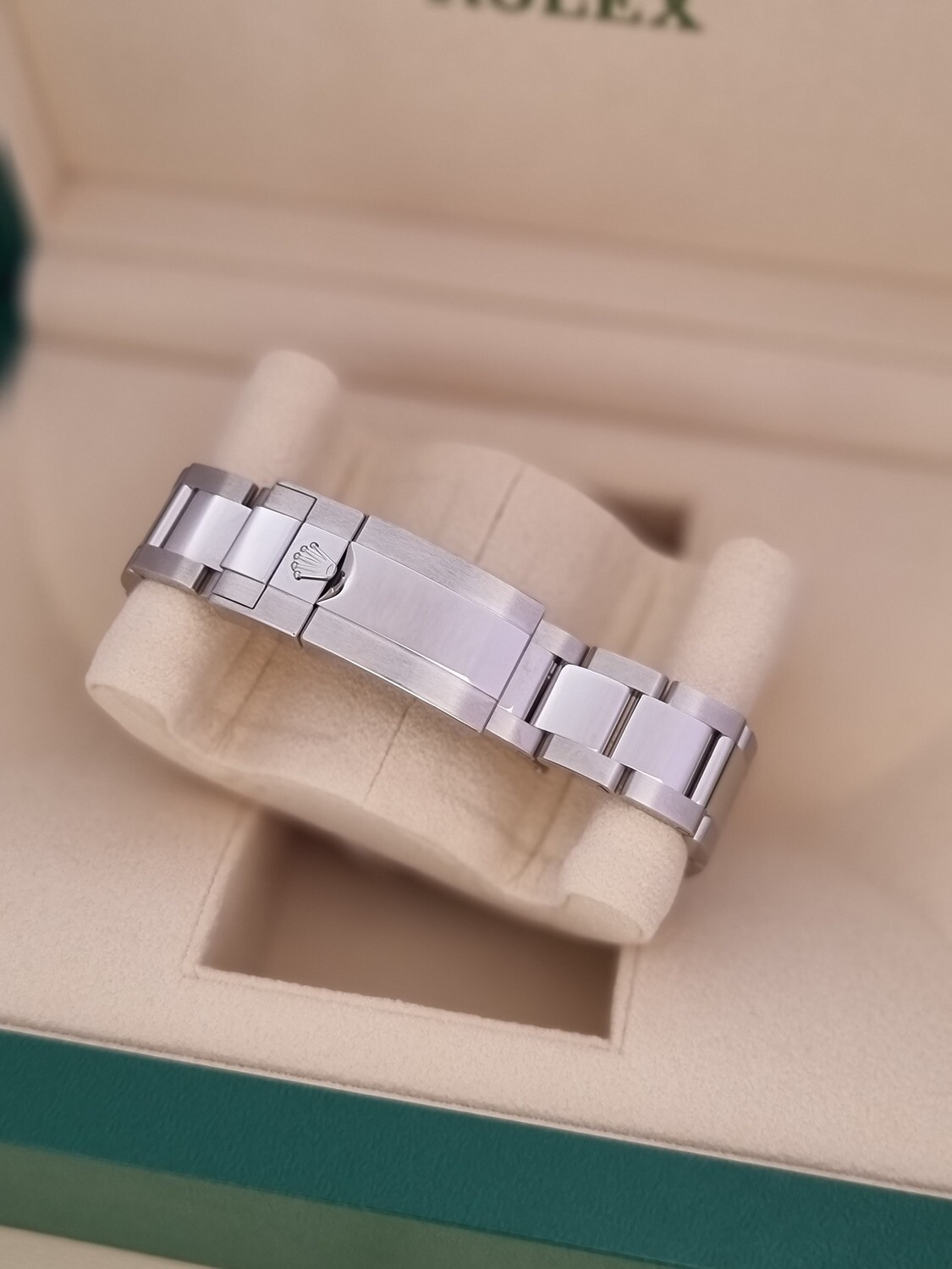 Rolex GMT Master II 126710BLRO &#39;Pepsi&#39; 2023 - Full Set - Unworn Condition