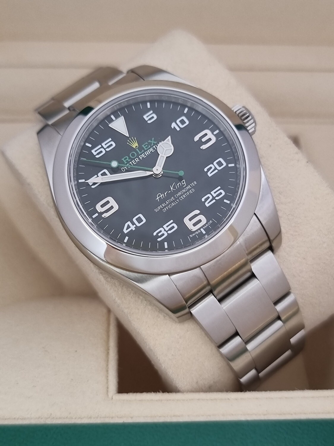 Rolex Airking Watch Ref: 116900 - 2018 Full Set - Discontinued Model - &#39;Bloodhound&#39;