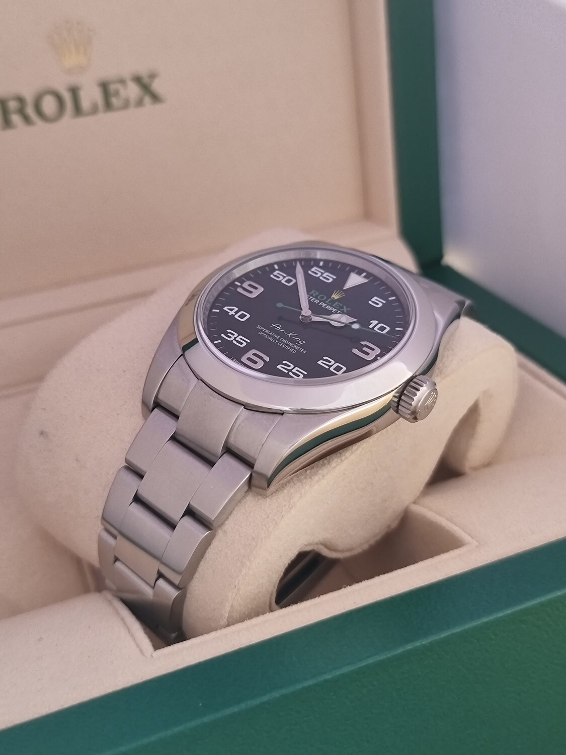Rolex Airking Watch Ref: 116900 - 2018 Full Set - Discontinued Model - &#39;Bloodhound&#39;