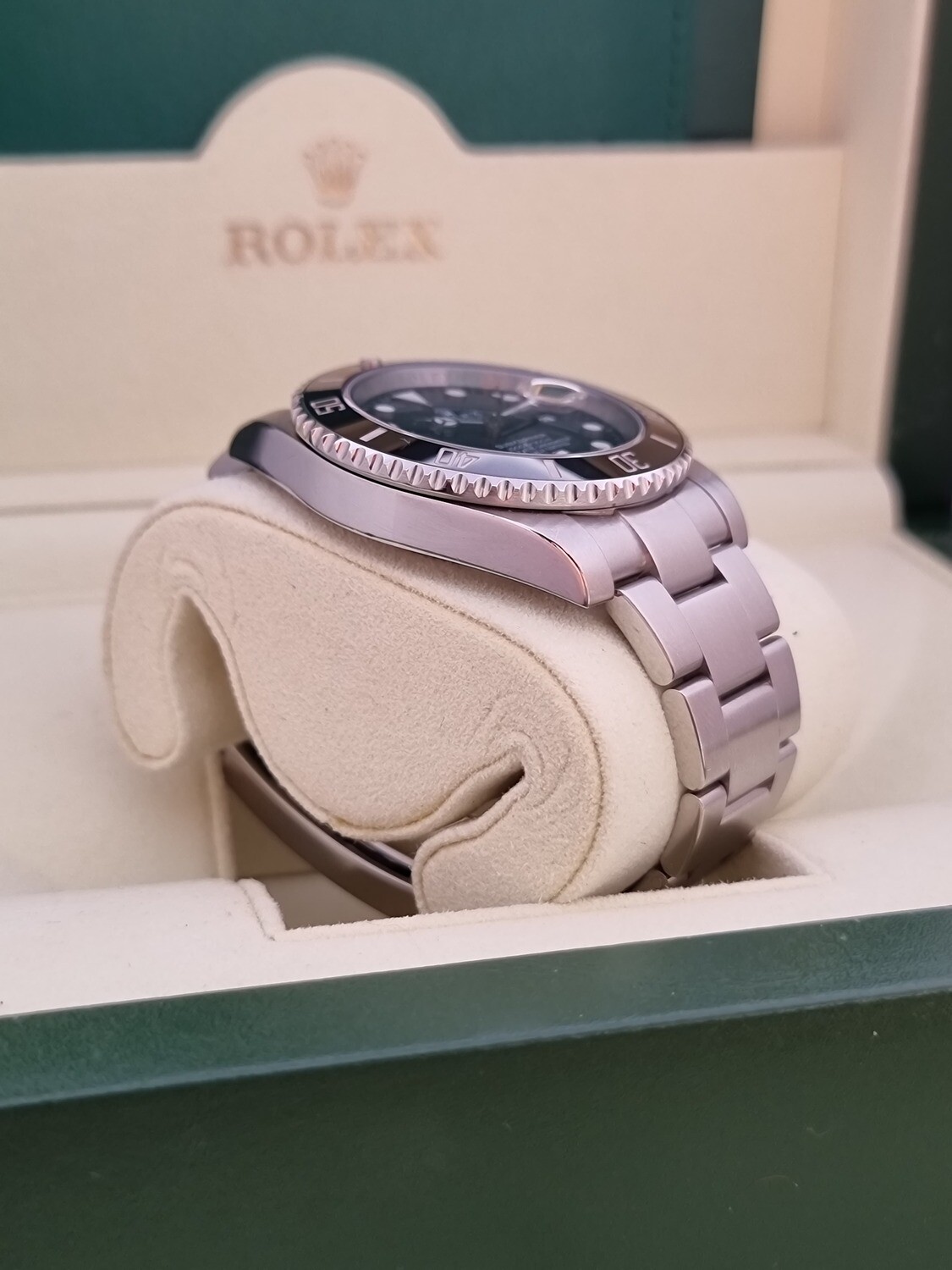Rolex Submariner 116610LN - 2016 Full Set - Excellent Condition