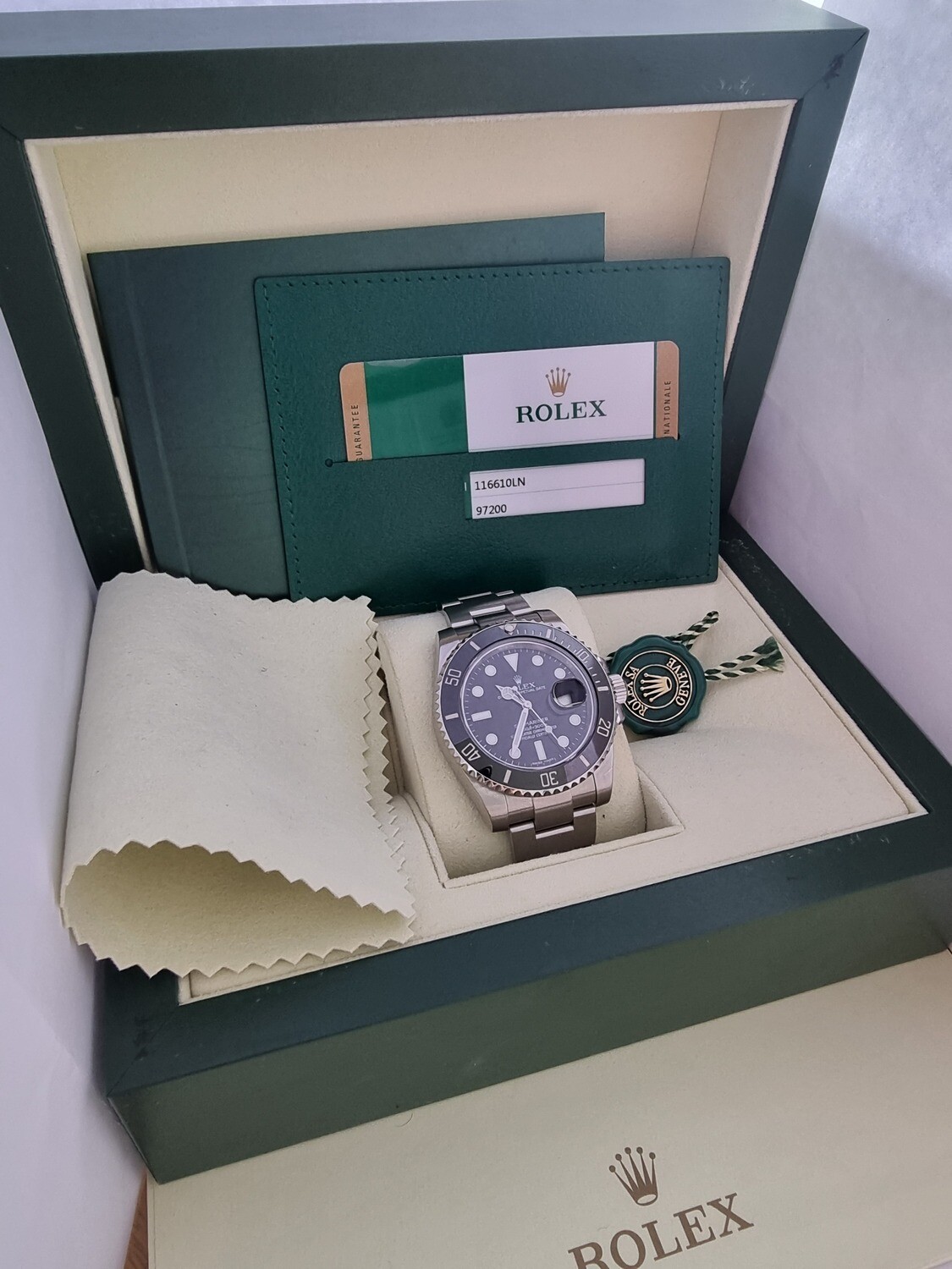 Rolex Submariner 116610LN - 2016 Full Set - Excellent Condition