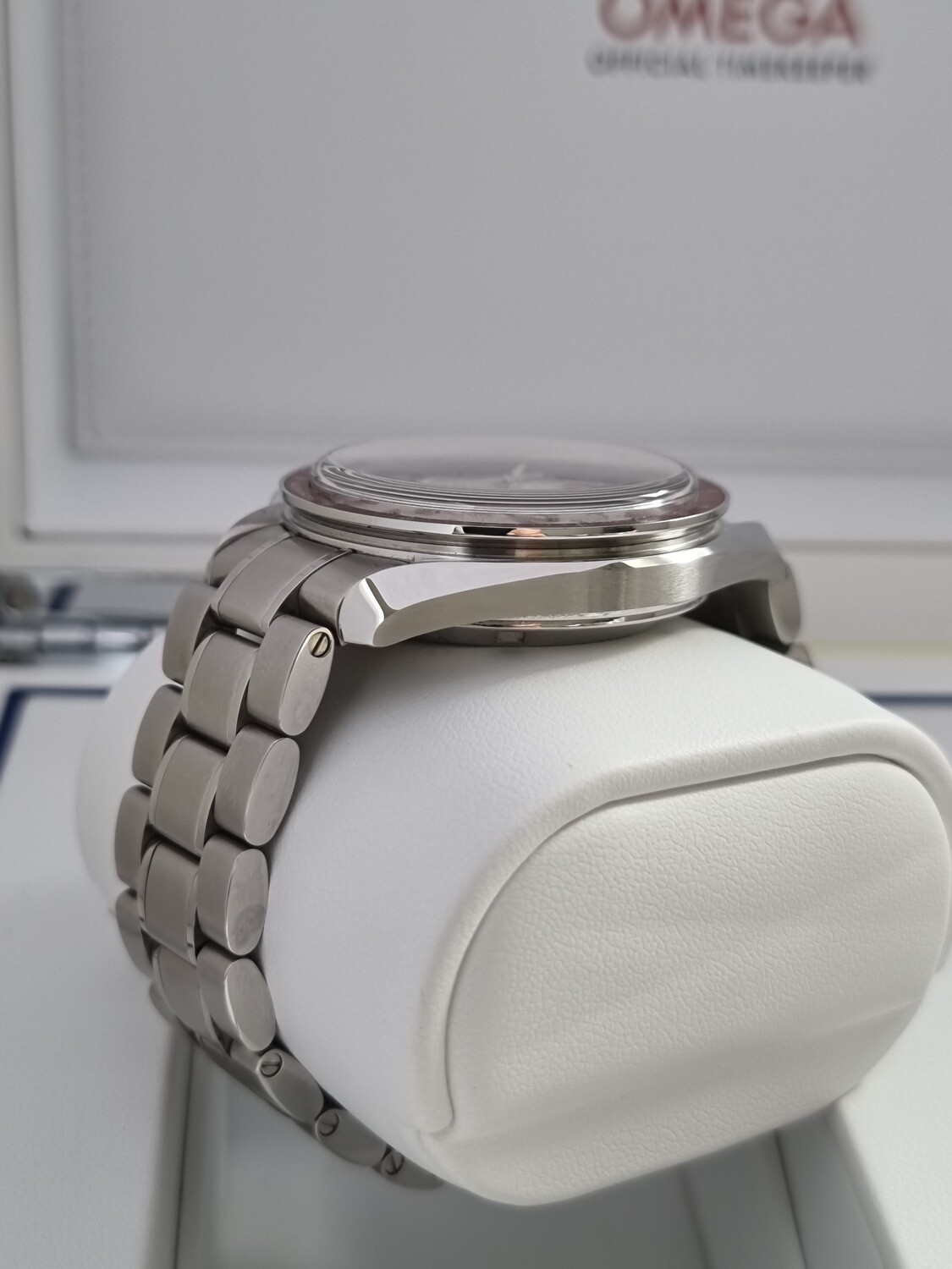 Omega Speedmaster 2020 Olympic Games &#39;Tokyo Edition&#39; 2021 Full Set