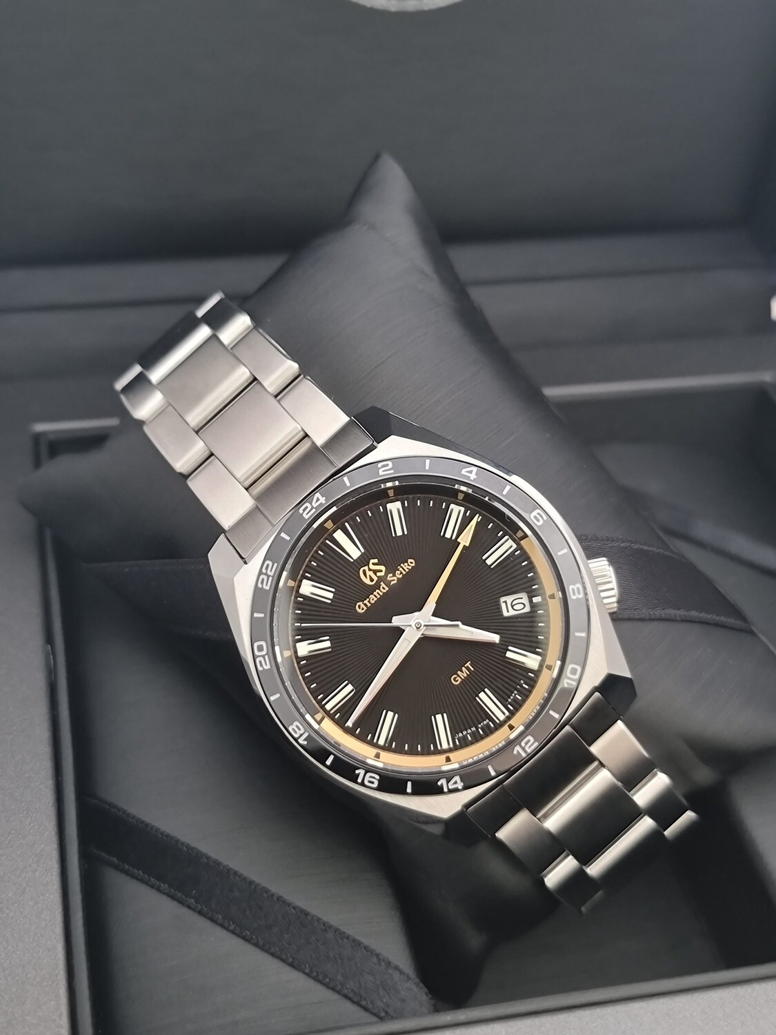 Grand Seiko GMT Limited Edition SBGN023G, New/Unworn 2023