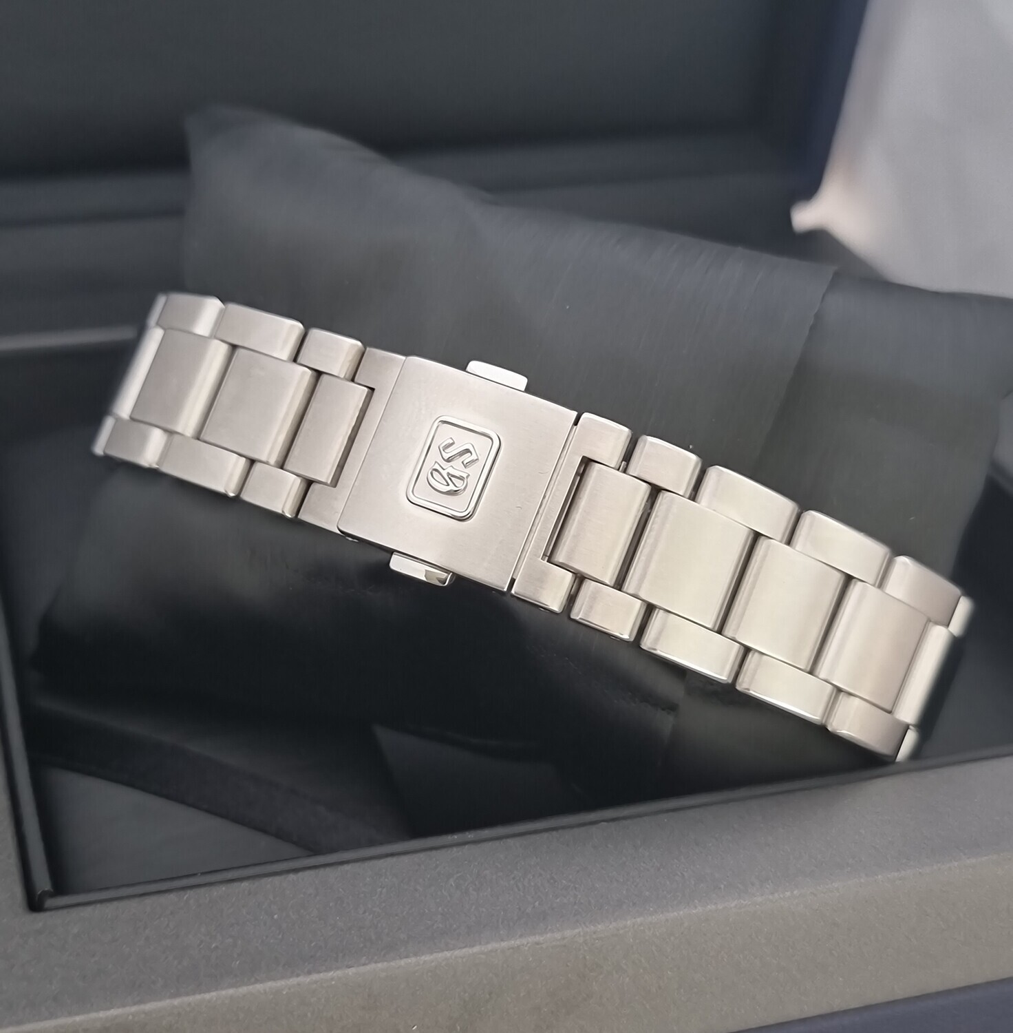 Grand Seiko GMT Limited Edition SBGN023G, New/Unworn 2023