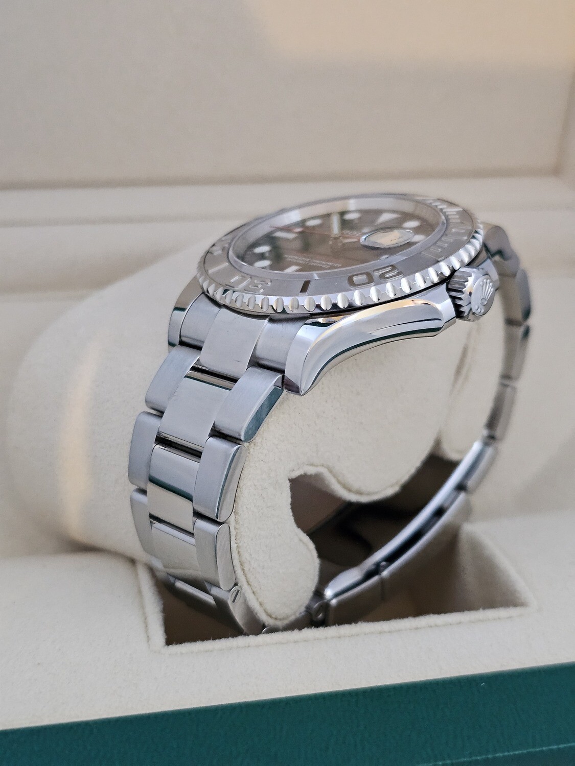 Rolex Yachtmaster 40mm 126622 - Blue Dial - 2023 Full Set, Exceptional condition