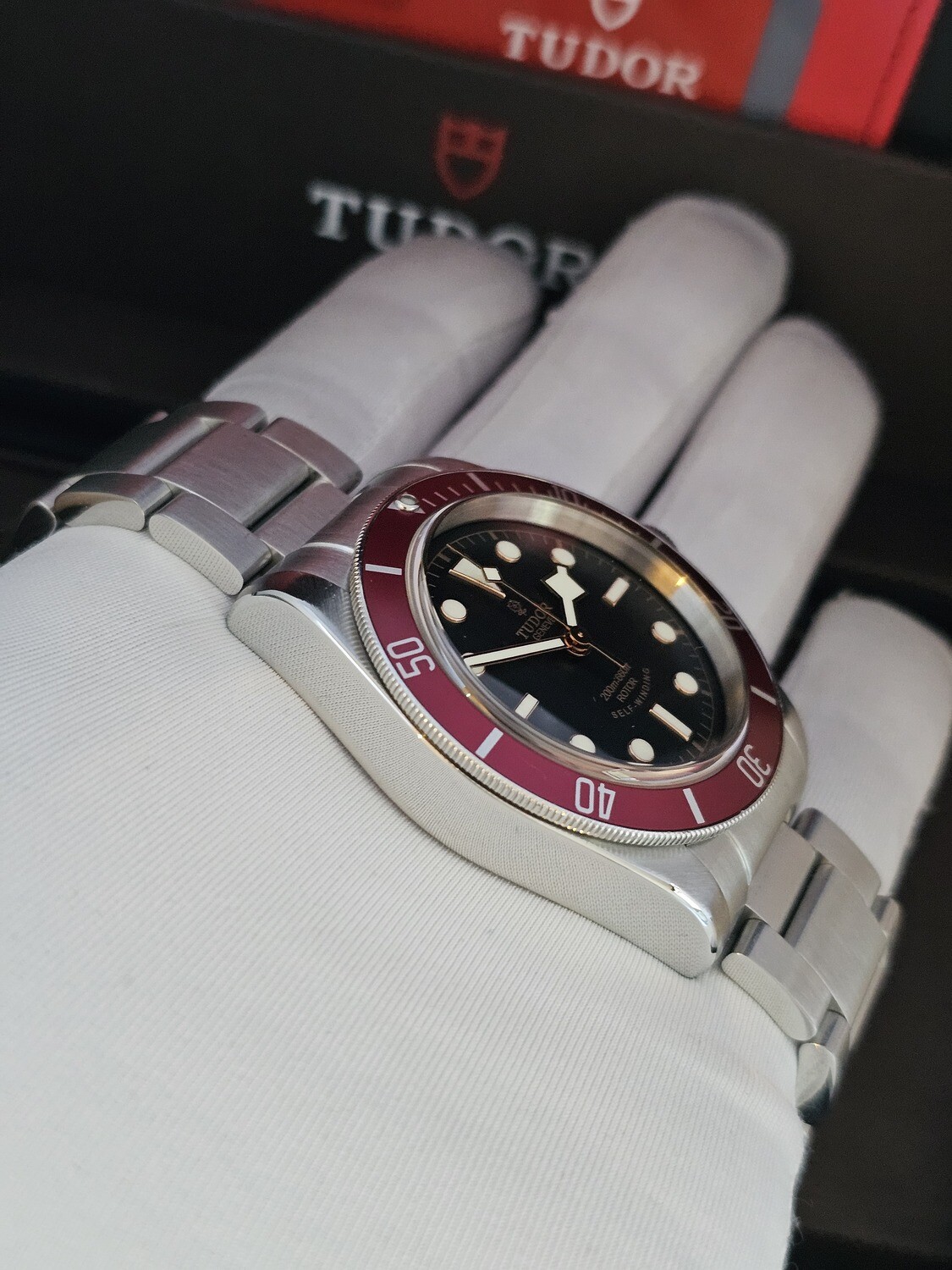 Tudor Black Bay 79220R ETA Red Bezel, 2014 Full Set, Excellent Condition