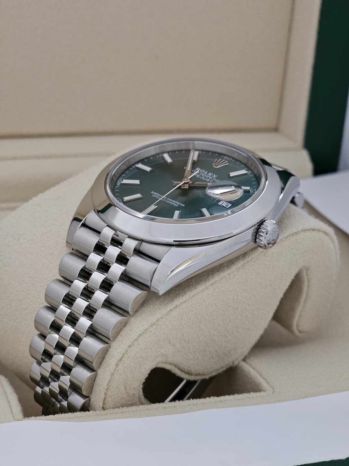 Rolex Datejust 126300 41mm Mint Green Dial - Full Set 2022 - Excellent Condition