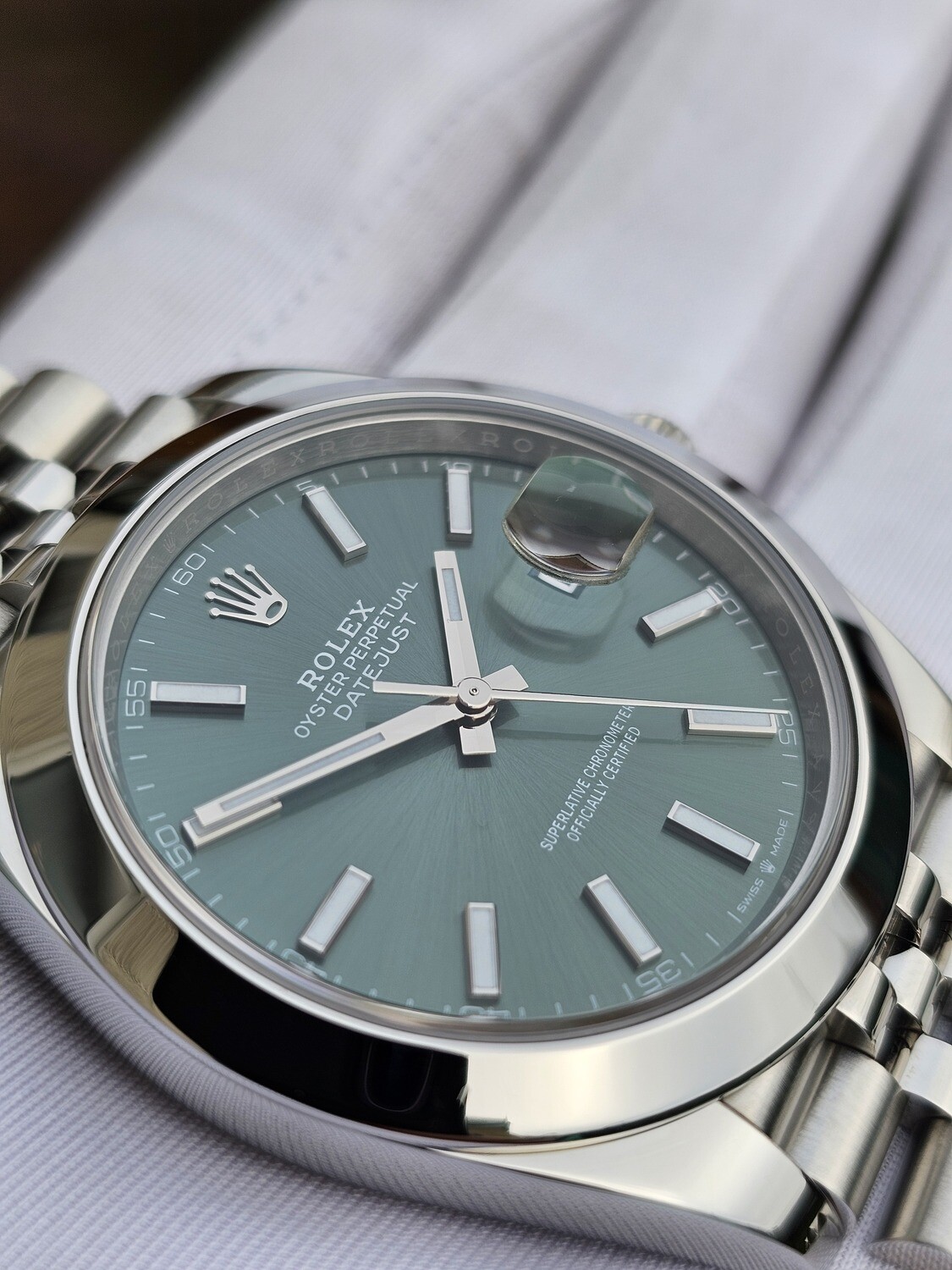 Rolex Datejust 126300 41mm Mint Green Dial - Full Set 2022 - Excellent Condition