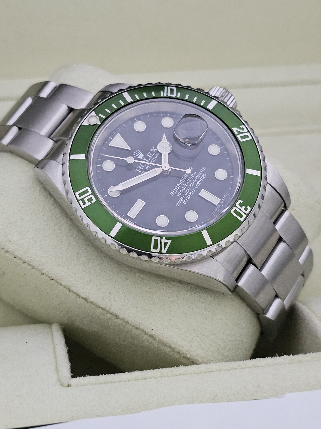 Rolex Submariner 16610LV Kermit 2006 Full Set