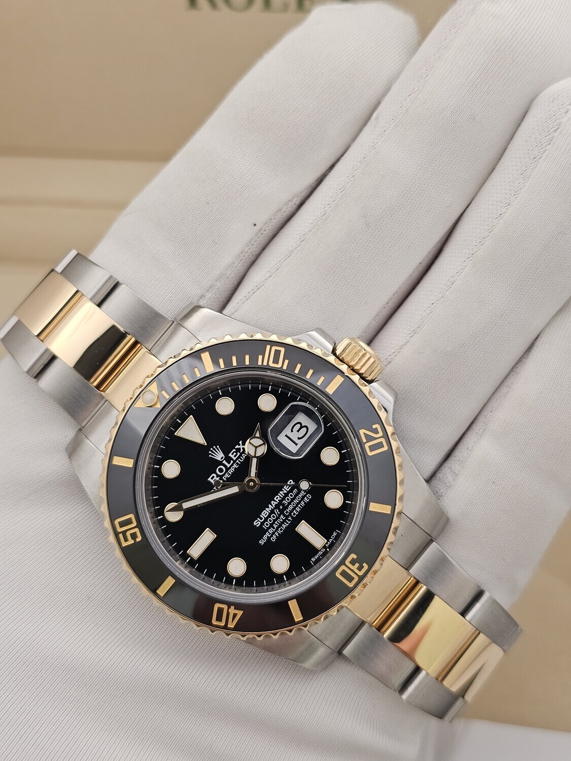 Rolex Submariner 116613LN - 2014 Box & Papers