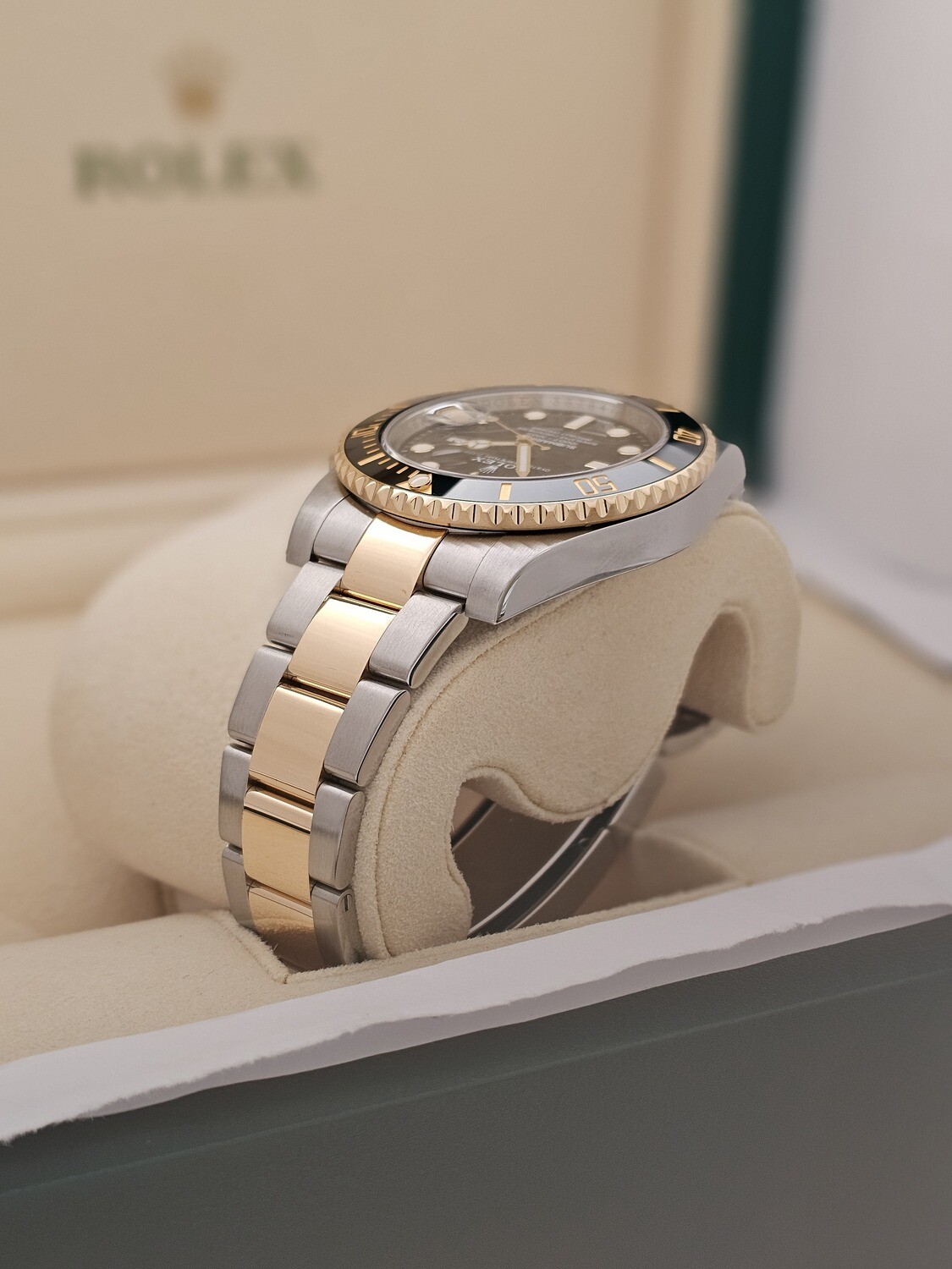 Rolex Submariner Date Watch, Ref 116613LN - 2014 Box &amp; Papers