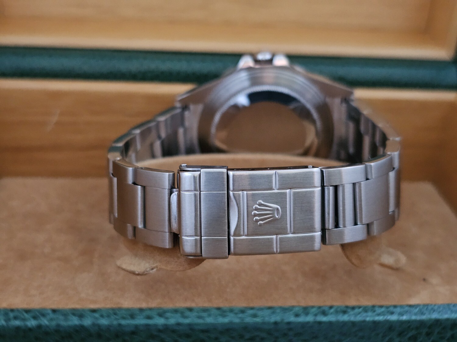 Rolex Explorer II 16570, Full Set, Swiss Only dial
