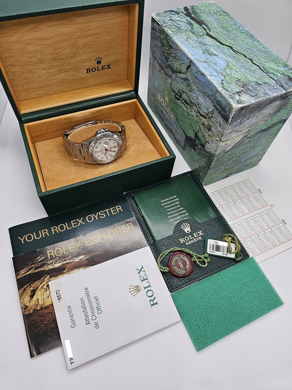 Rolex Explorer II 16570, Full Set, Swiss Only dial