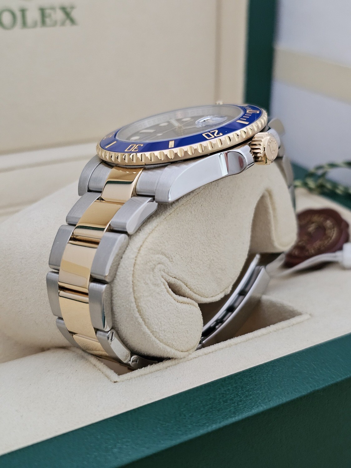 Rolex Submariner Watch, Bluesy Ref 116613LB, 2014 Full Set, 2022 Rolex Service