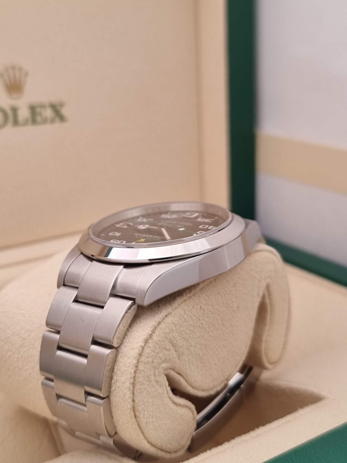 Rolex Airking 126900, 2023 Full Set Unworn, The Latest Model of the &#39;Bloodhound&#39;