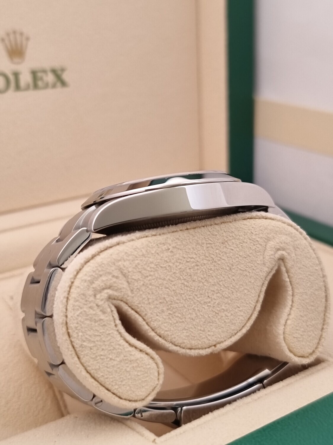 Rolex Airking 126900, 2023 Full Set Unworn, The Latest Model of the &#39;Bloodhound&#39;