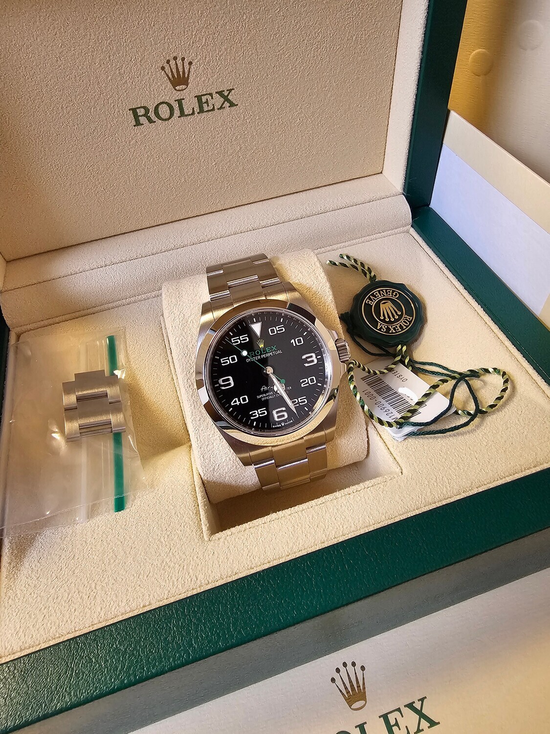 Rolex Airking 126900, 2023 Full Set Unworn, The Latest Model of the &#39;Bloodhound&#39;