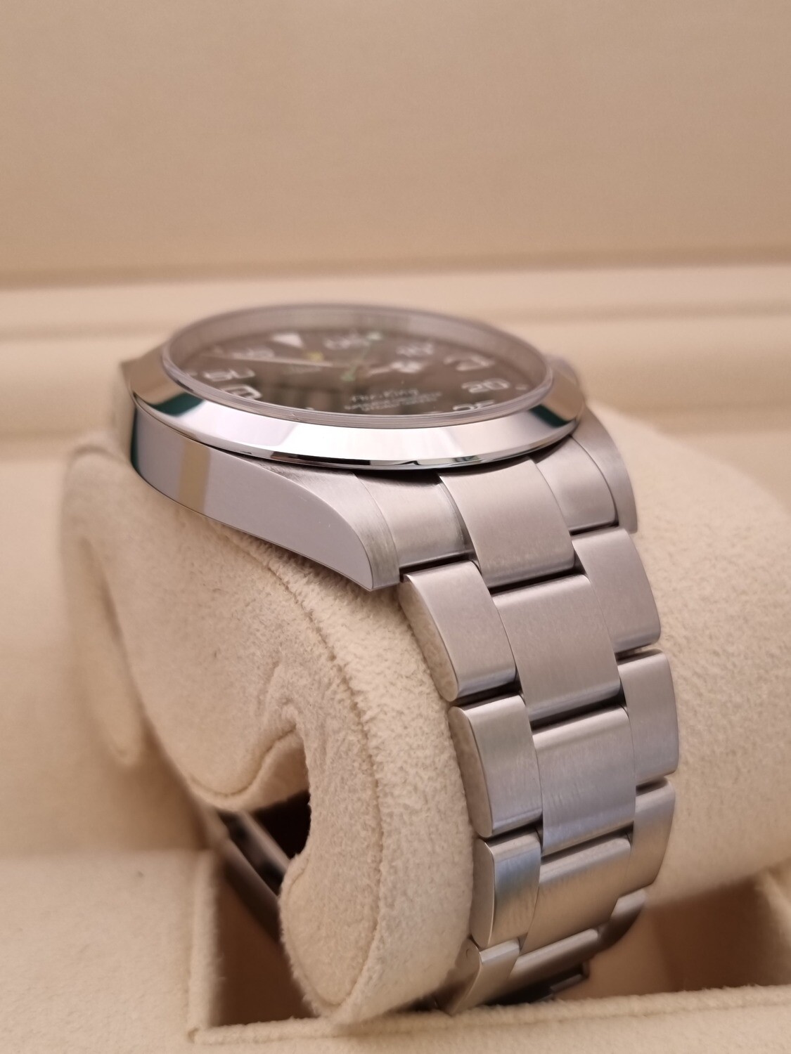 Rolex Airking 126900, 2023 Full Set Unworn, The Latest Model of the &#39;Bloodhound&#39;