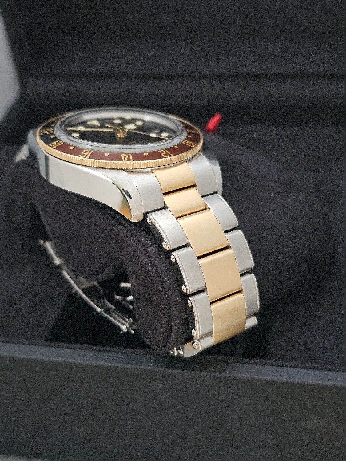 Tudor BlackBay GMT S&amp;G 79833MN - 2024 Full Set, New/Unworn