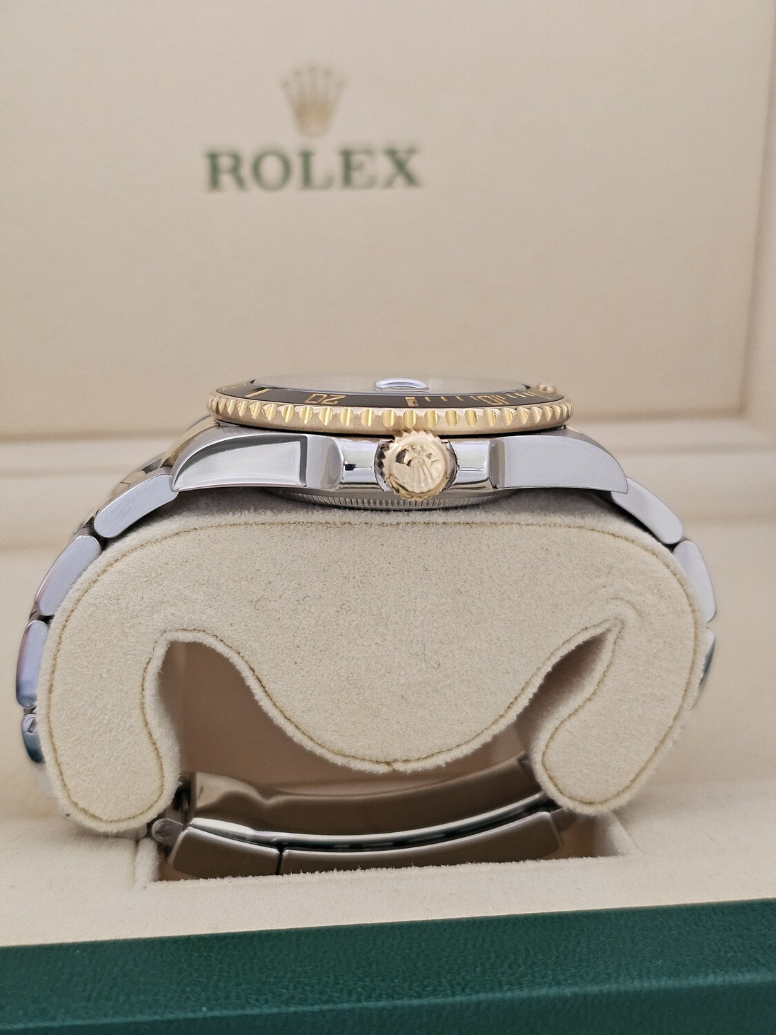 Rolex Submariner Date Watch, Ref 116613LN - 2014 Box &amp; Papers