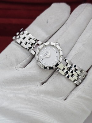 Longines Dolce Vita Ladies Watch, with Diamond bezel, 2002 Box and Papers