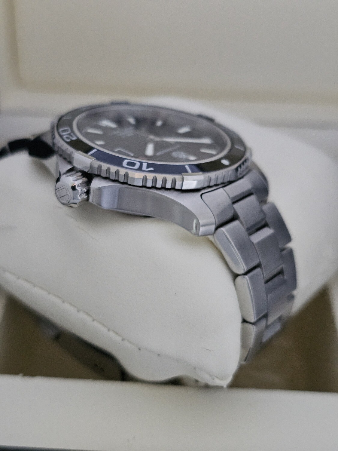 TAG Heuer Aquaracer Men&#39;s Black Watch - Full Set, Ref: WAY2110