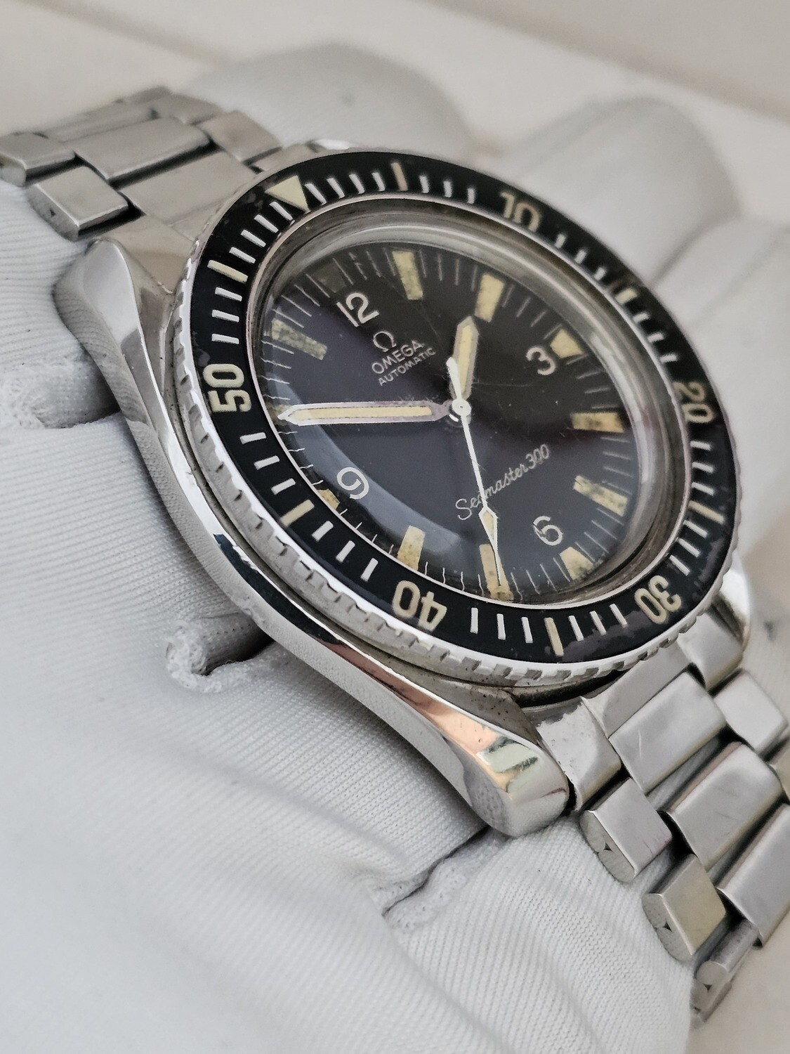 OMEGA Seamaster 300 Men&#39;s Black Watch - Ref 165024 64