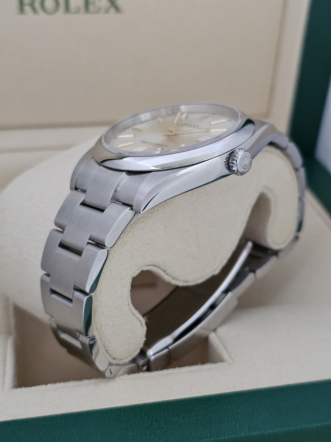 Rolex Oyster Perpetual Watch 41mm - 124300 Silver Dial 2024 New/Unworn Full Set
