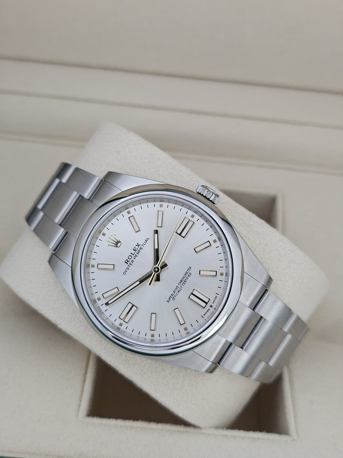 Rolex Oyster Perpetual Watch 41mm - 124300 Silver Dial 2024 New/Unworn Full Set