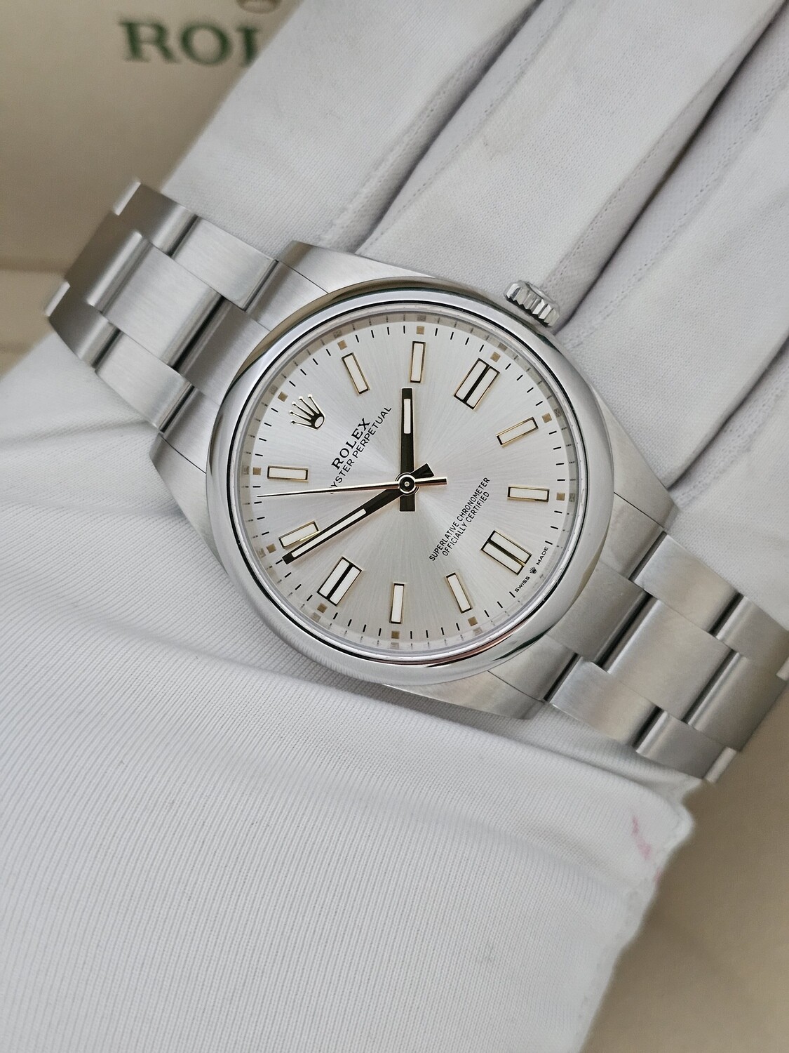 Rolex Oyster Perpetual Watch 41mm - 124300 Silver Dial 2024 New/Unworn Full Set