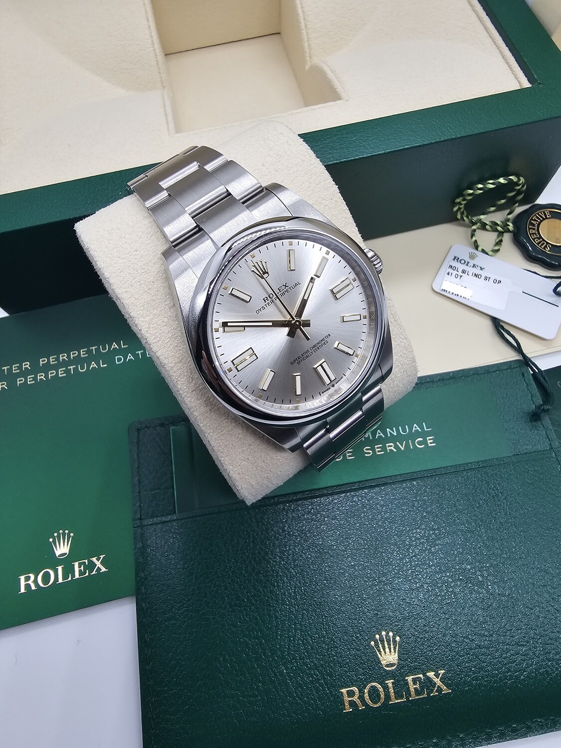 Rolex Oyster Perpetual Watch 41mm - 124300 Silver Dial 2024 New/Unworn Full Set
