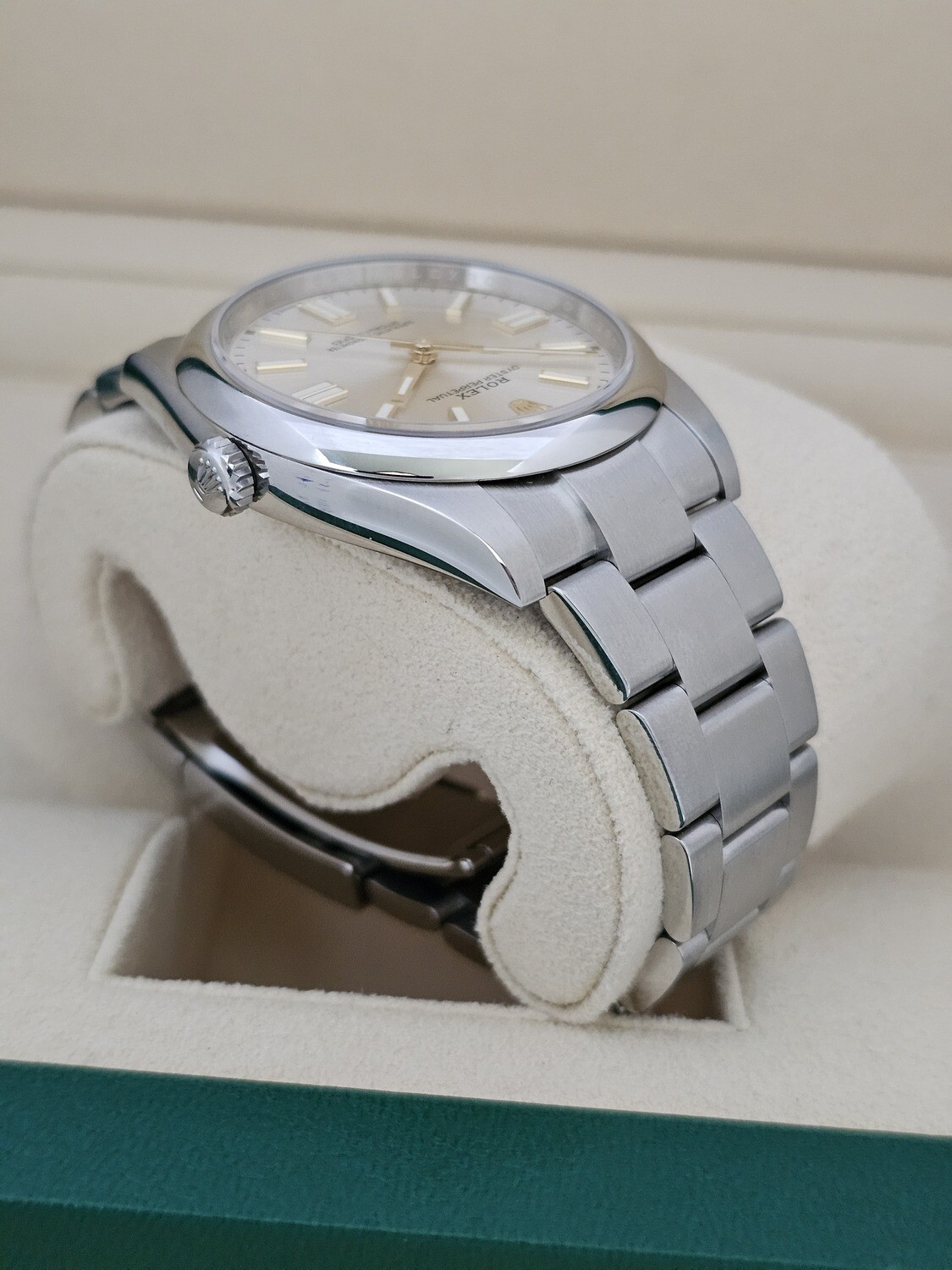 Rolex Oyster Perpetual Watch 41mm - 124300 Silver Dial 2024 New/Unworn Full Set