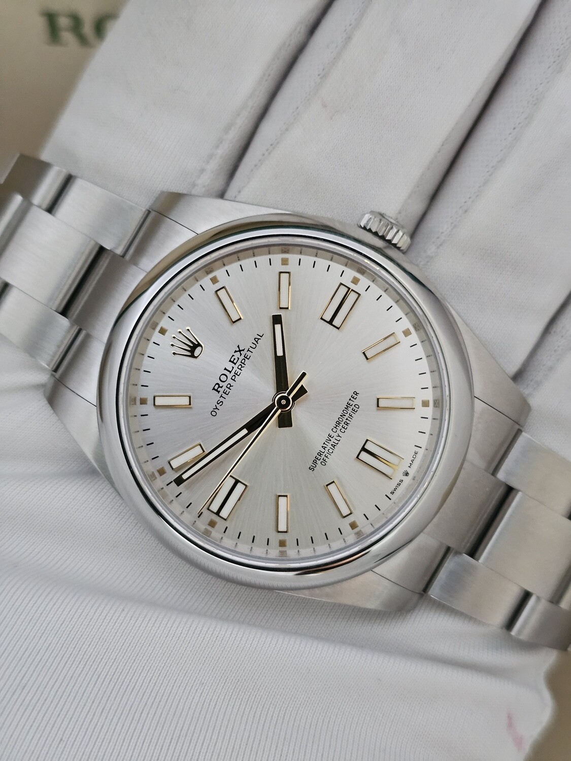 Rolex Oyster Perpetual Watch 41mm - 124300 Silver Dial 2024 New/Unworn Full Set