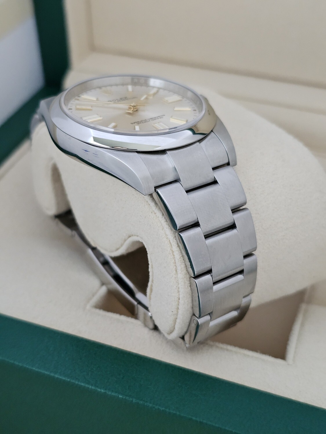 Rolex Oyster Perpetual Watch 41mm - 124300 Silver Dial 2024 New/Unworn Full Set
