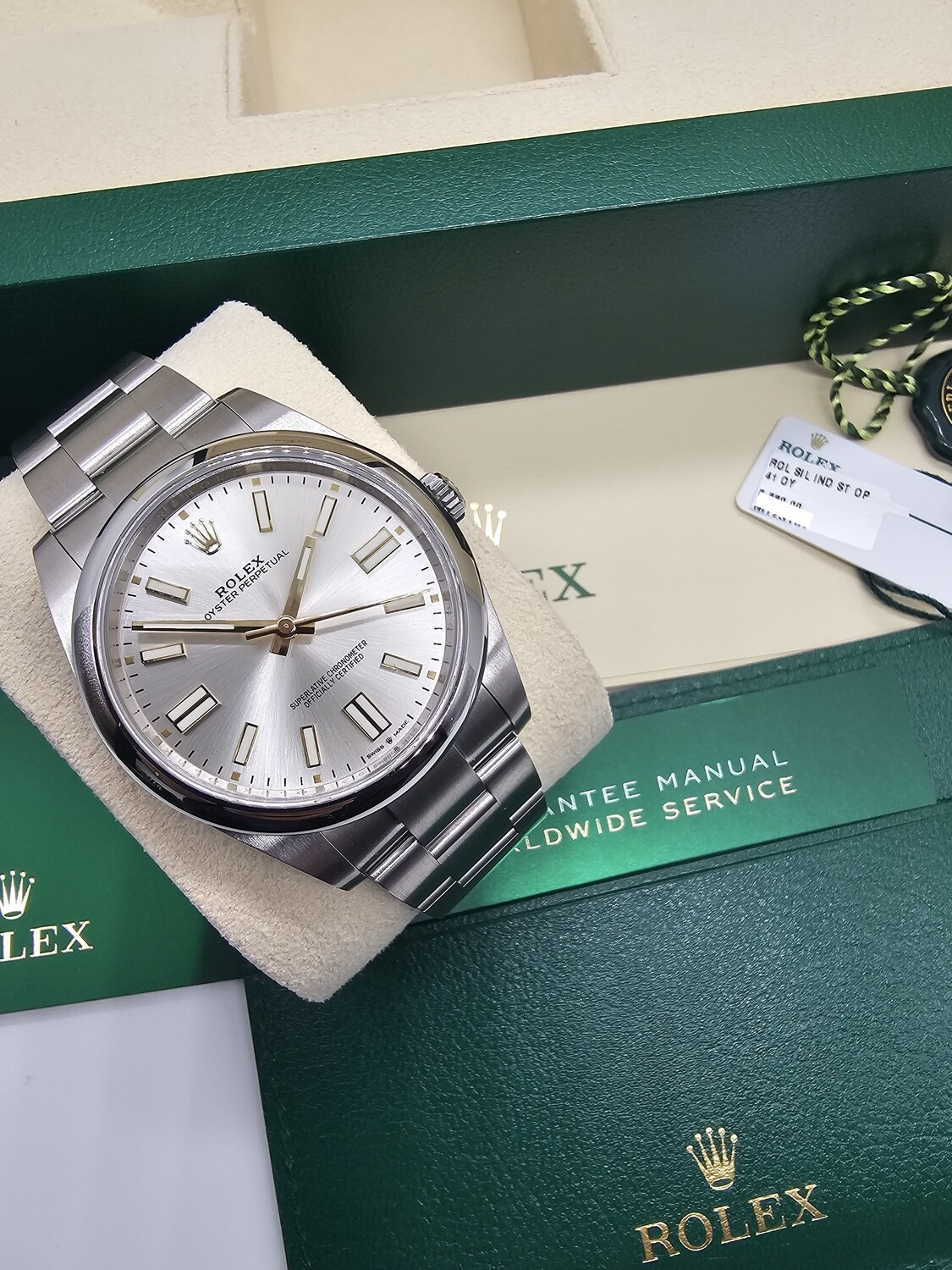 Rolex Oyster Perpetual Watch 41mm - 124300 Silver Dial 2024 New/Unworn Full Set