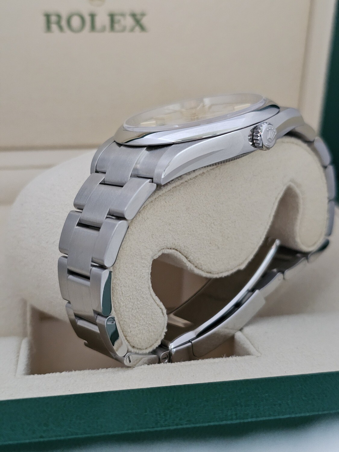Rolex Oyster Perpetual Watch 41mm - 124300 Silver Dial 2024 New/Unworn Full Set