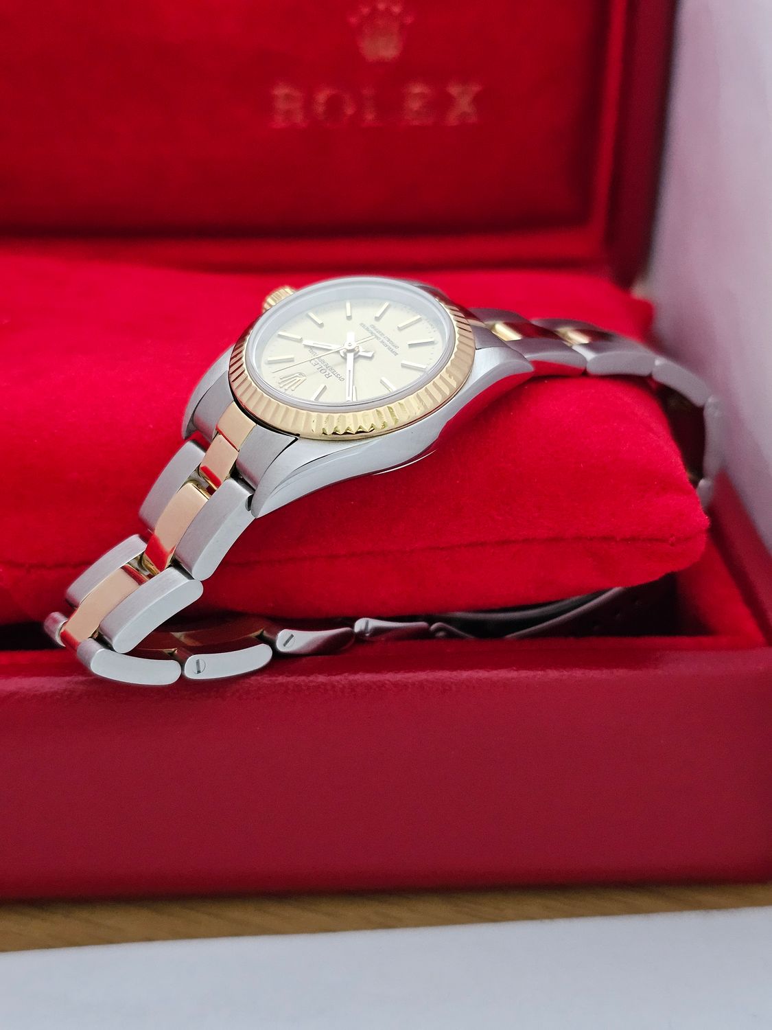 Rolex Oyster Perpetual 26mm Ref 76193, Champagne Dial 1999 Oyster Women&#39;s Watch, Full Set