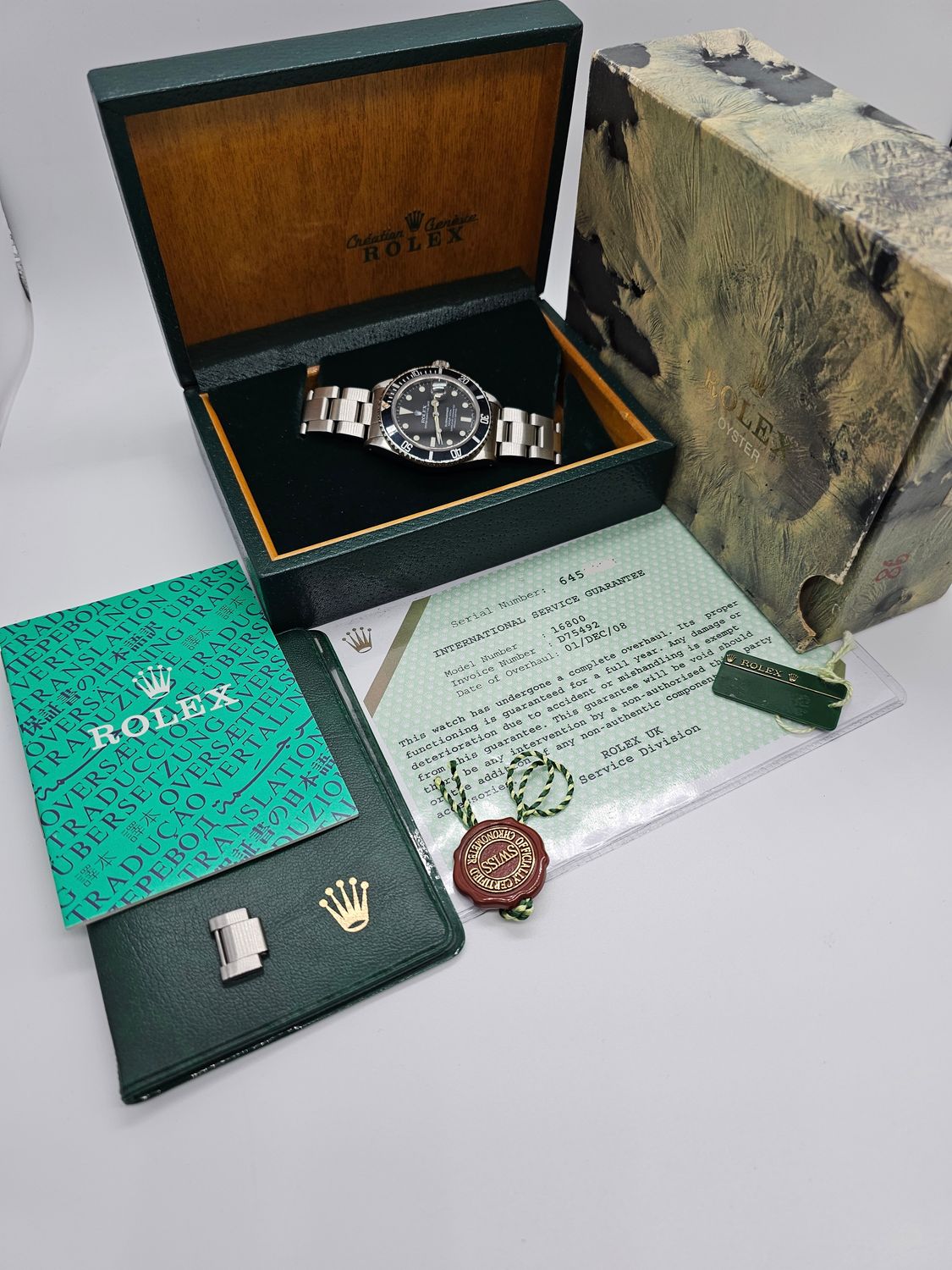 Rolex Submariner Date Ref 16800, 40mm Early Matt Dial
