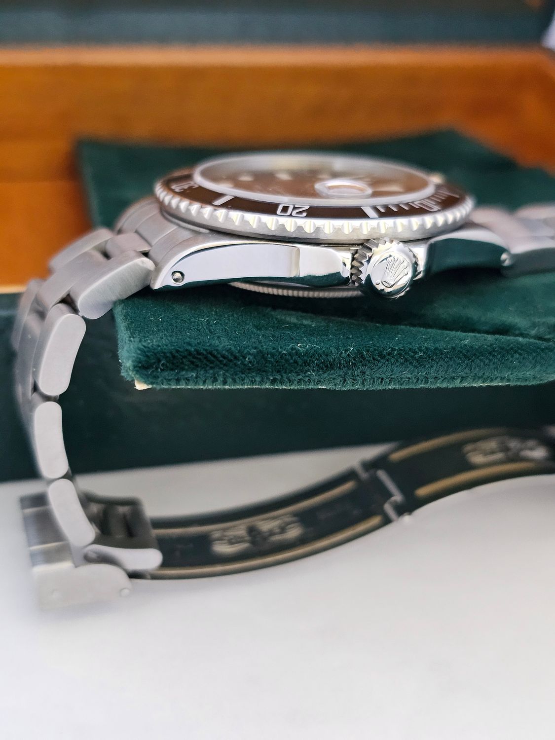 Rolex Submariner Date Ref 16800, 40mm Early Matt Dial