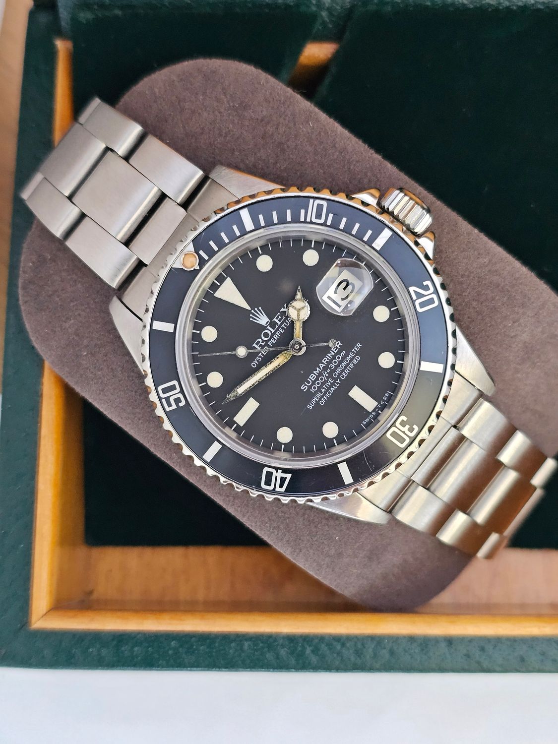 Rolex Submariner Date Ref 16800, 40mm Early Matt Dial