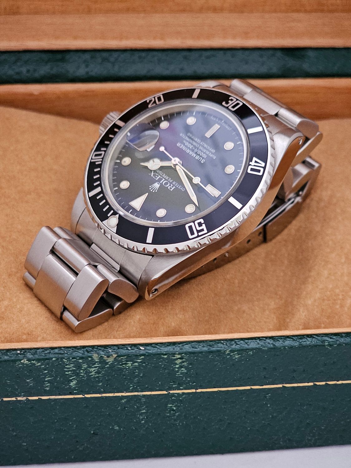 Rolex Submariner Date 16800, 40mm Box &amp; Papers