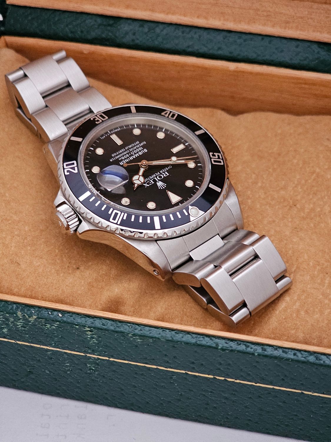 Rolex Submariner Date 16800, 40mm Box &amp; Papers