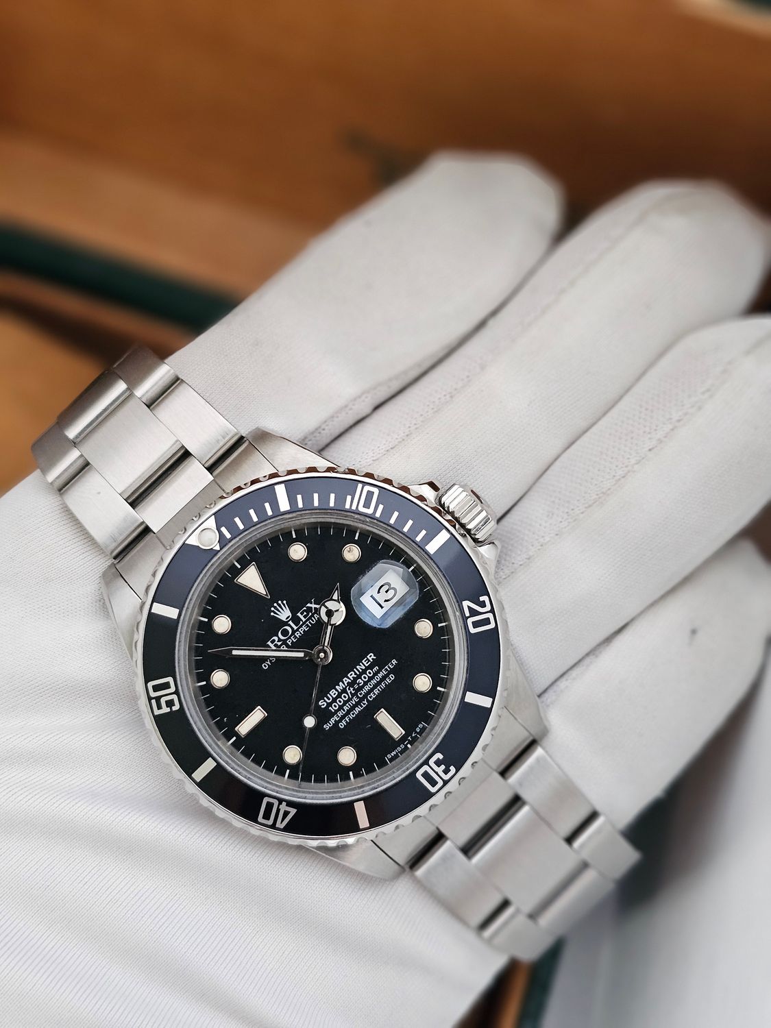 Rolex Submariner Date 16800, 40mm Box &amp; Papers