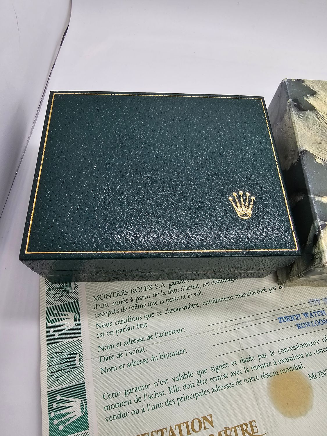 Rolex Submariner Date 16800, 40mm Box &amp; Papers