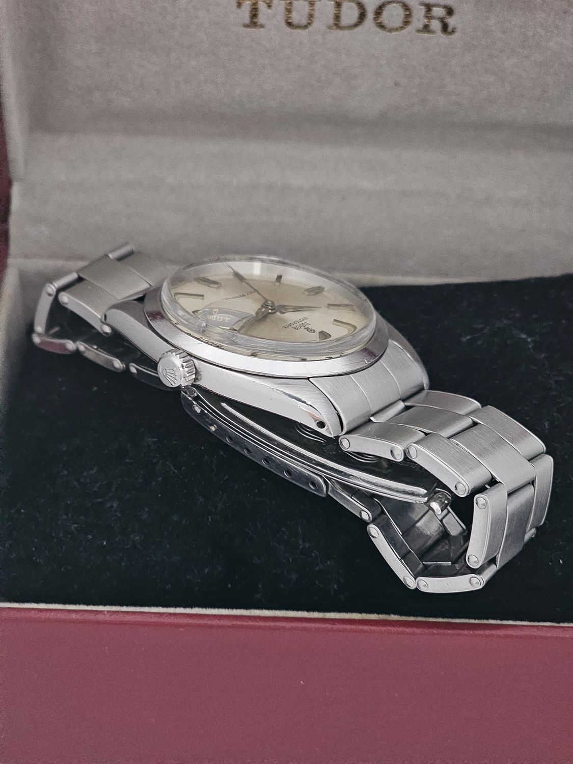 Tudor Oysterdate Watch, Ref 7962 Manual Wind, With Silver Dial, Box &amp; Papers