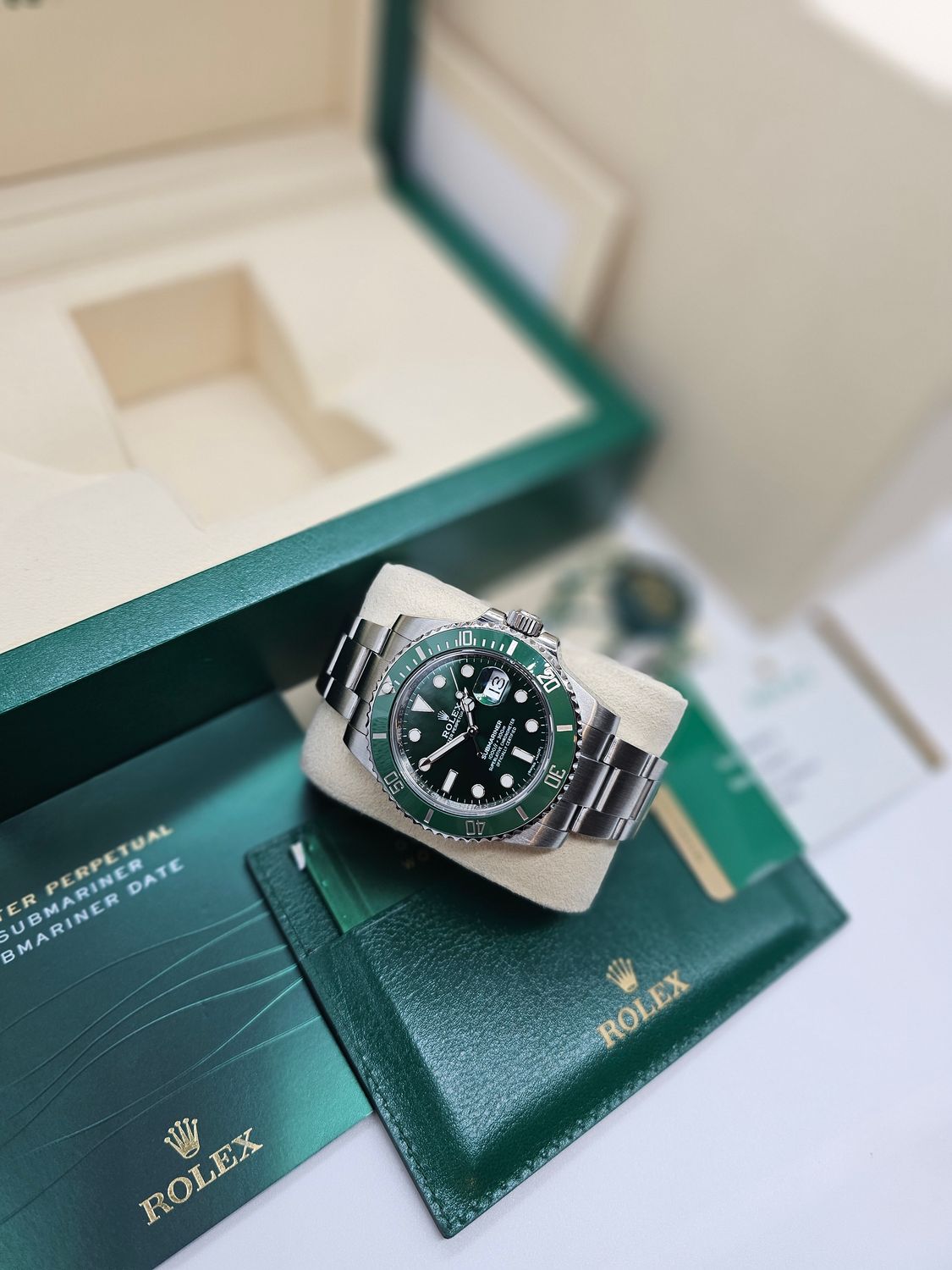 Rolex Submariner Date Watch 116610LV, 2016 Hulk Full Set, Excellent Condition